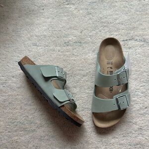 NEW Birkenstock Arizona BS Pure Sage Nubuck Leather Green 39 8-8.5 Narrow